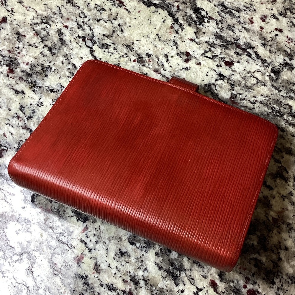 ❤️Louis Vuitton MM Red Epi Leather Medium Ring Agenda Cover Organizer - Picture 6 of 16